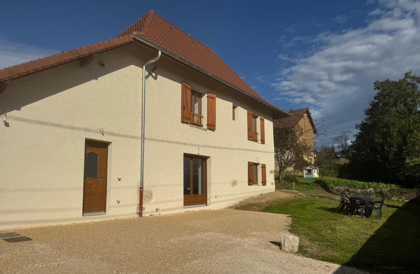 Maison Leonora Saint-Genix-sur-Guiers Exteriér fotografie